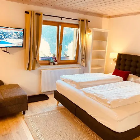 Alm Seasons Premium Chalet & Studios Saalbach-Hinterglemm Extérieur photo